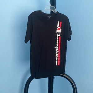 Medium Champions black and red short sleeve tee